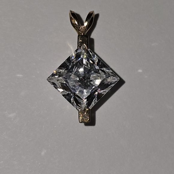 14k Diamonique Cubic Zirconia pendant - Picture 5 of 5